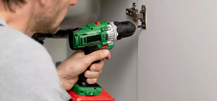 Commercial Door Hinge Repair Reedley